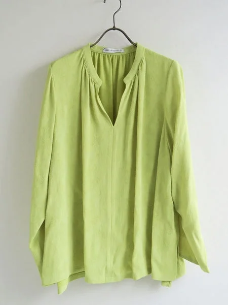SALE 50%OFF ! <br/>【GREED/グリード】Original Flower Crepe Jacquard Blouse Stretchy Fitted Blouse