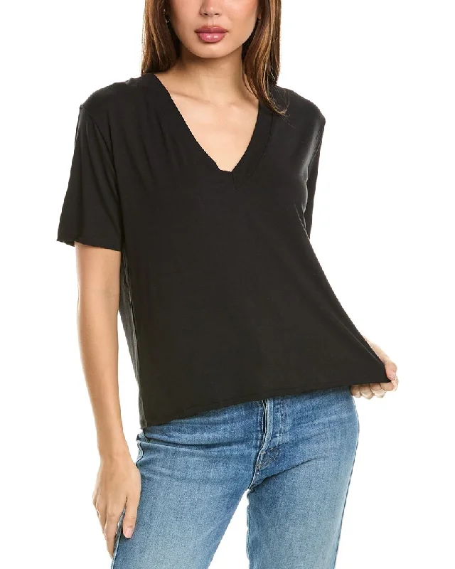 Splendid V-Neck T-Shirt Front Pockets Side Pockets Patch Pockets