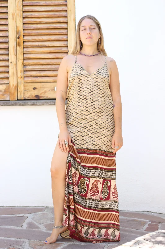 PUNAR Maxi Dress (S/M) Fashionable Maxi Dress with Fringe