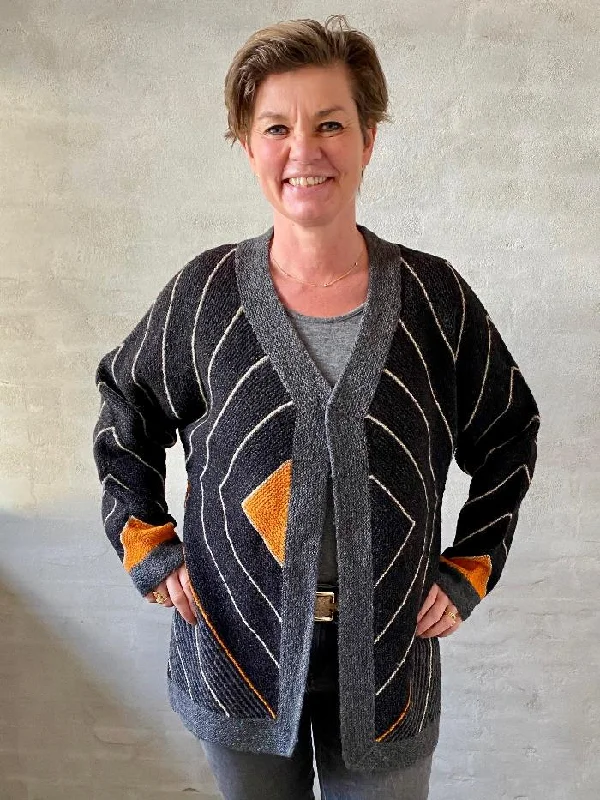 Skyline jacket by Hanne Falkenberg, knitting pattern Snapped Jacket Toggled Jacket Drawstring Jacket