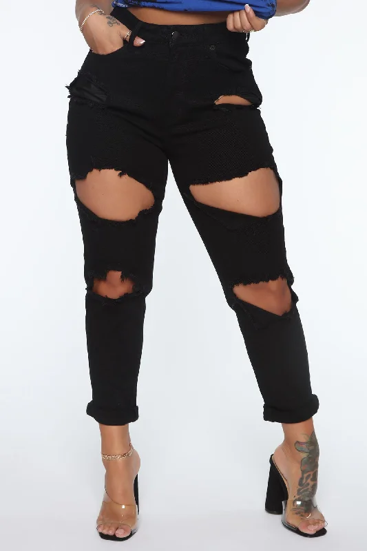 Cara Distressed Boyfriend Jeans - Black Elegant Skinny Leg Jeans