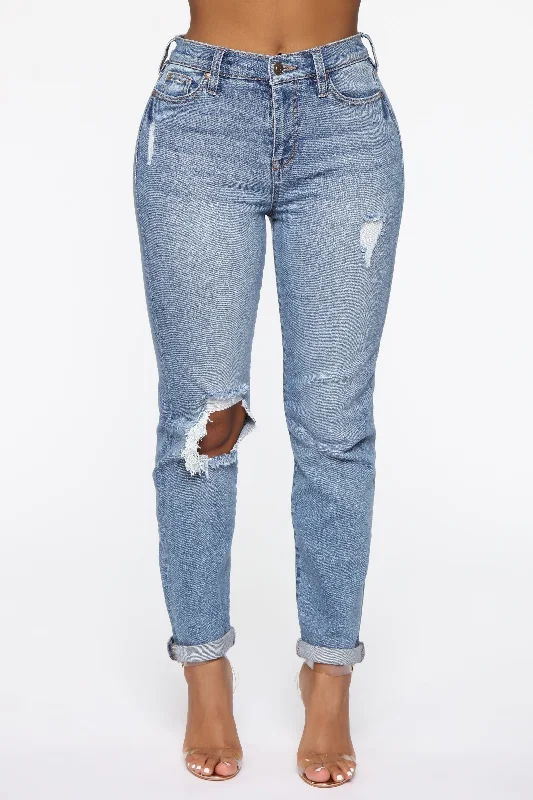 Need A New High Rise Mom Jeans - Medium Blue Wash Trendy Low-Rise Bootcut Jeans
