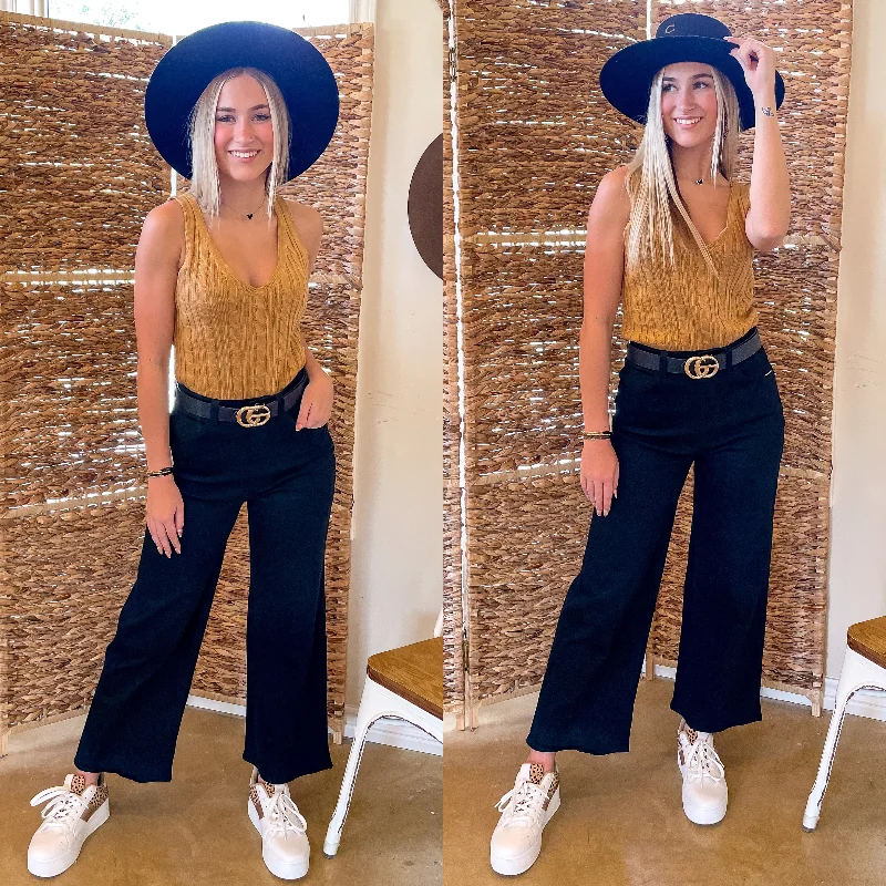 Chic Meet Up Wide Leg Cropped Denim Jeans in Black Trendy Classic Fit Jeans