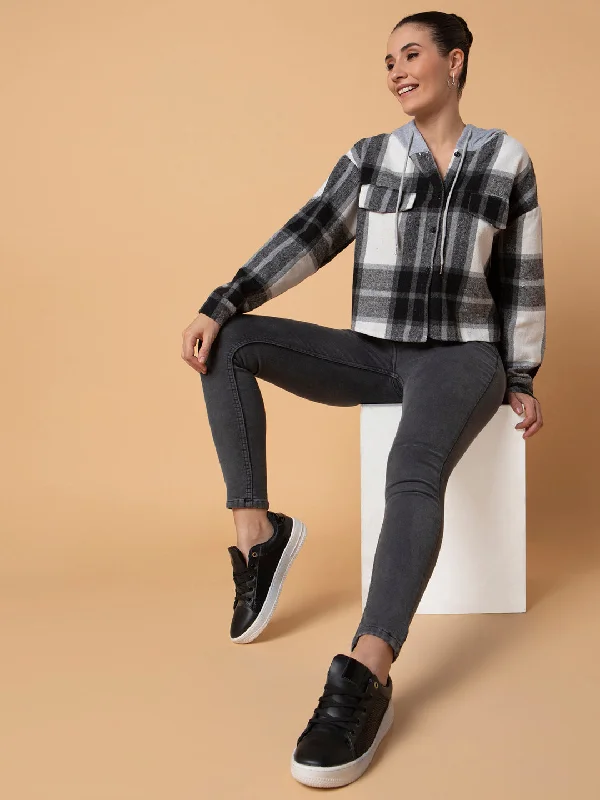 Women Grey Straight Fit Jeans-GZ-DNM5602-Grey Trendy Button-Up High-Waist Jeans