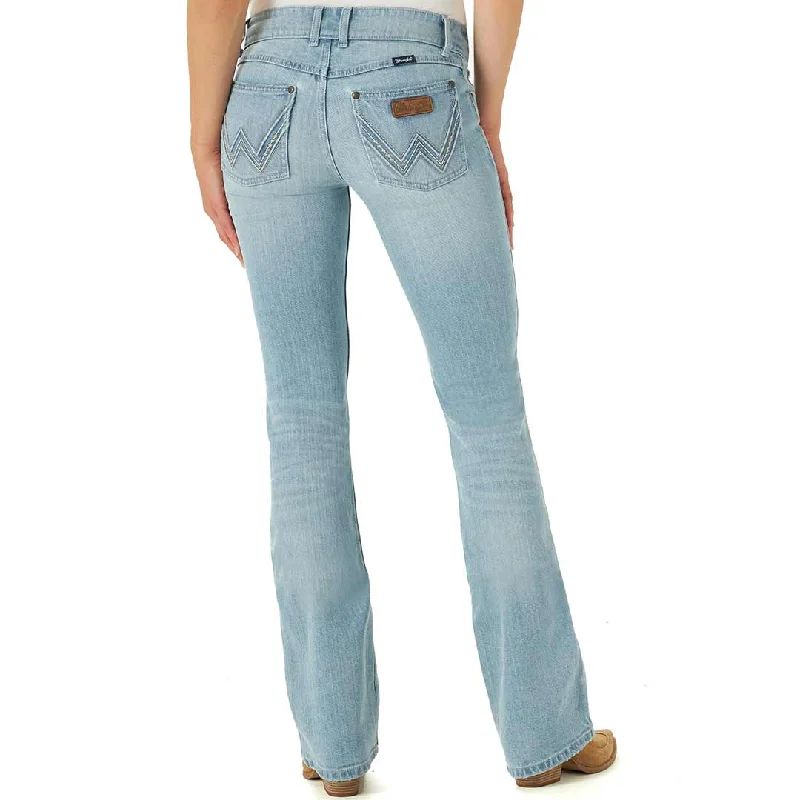 Wrangler Women's Retro Mae Bootcut Jeans Chic Cropped Jeans