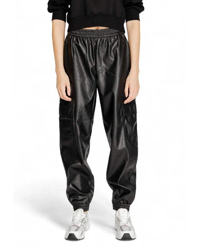 Only  Womens Black Faux Leather Cargo Pants Chic Capri Pants