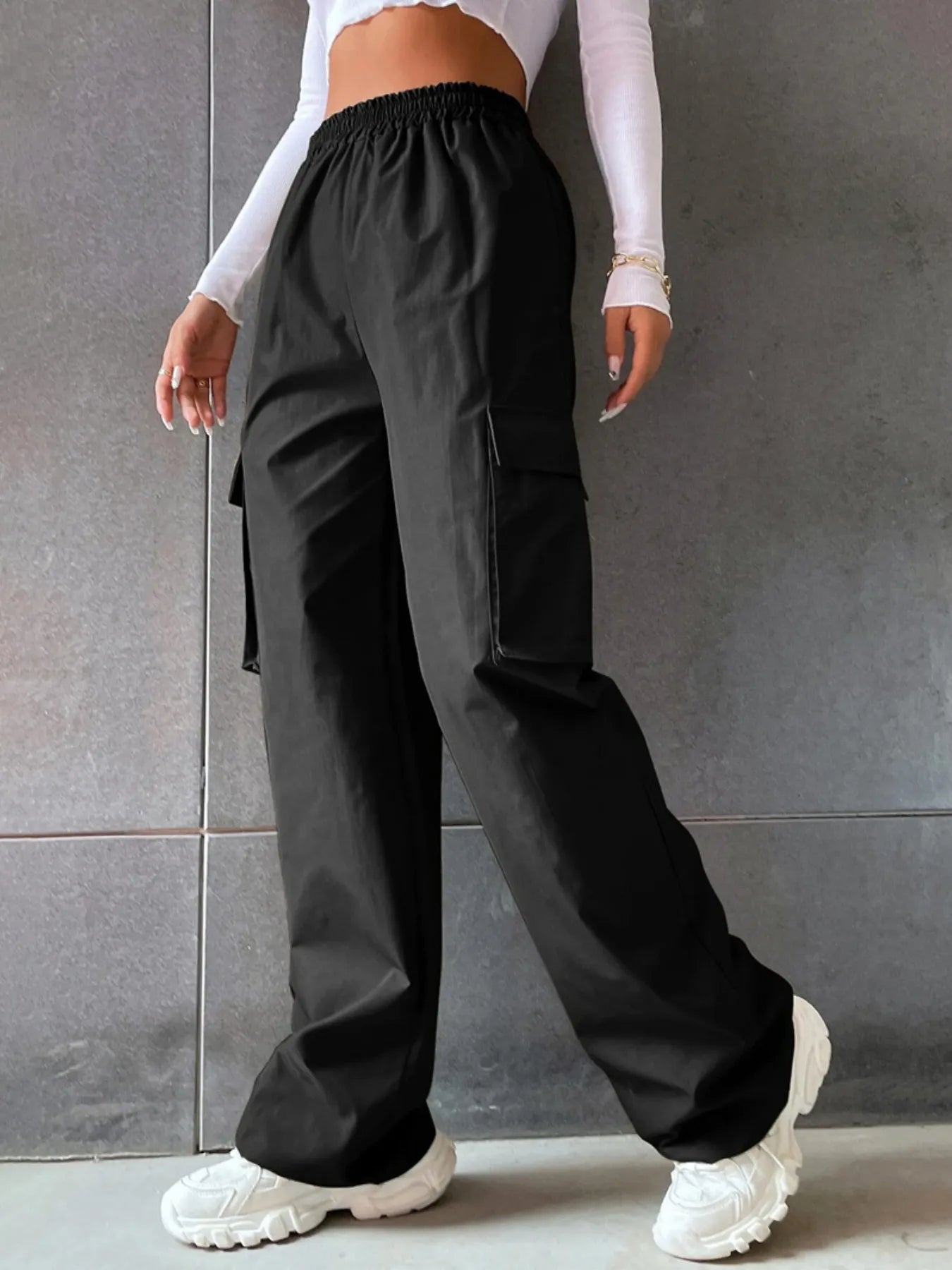 Women's Wide Leg Cargo Pants with Solid Flap Pockets and Loose Fit Elegant High-Waist Pants Women's Wide Leg Cargo Pants with Solid Flap Pockets and Loose Fit Elegant High-Waist Pants